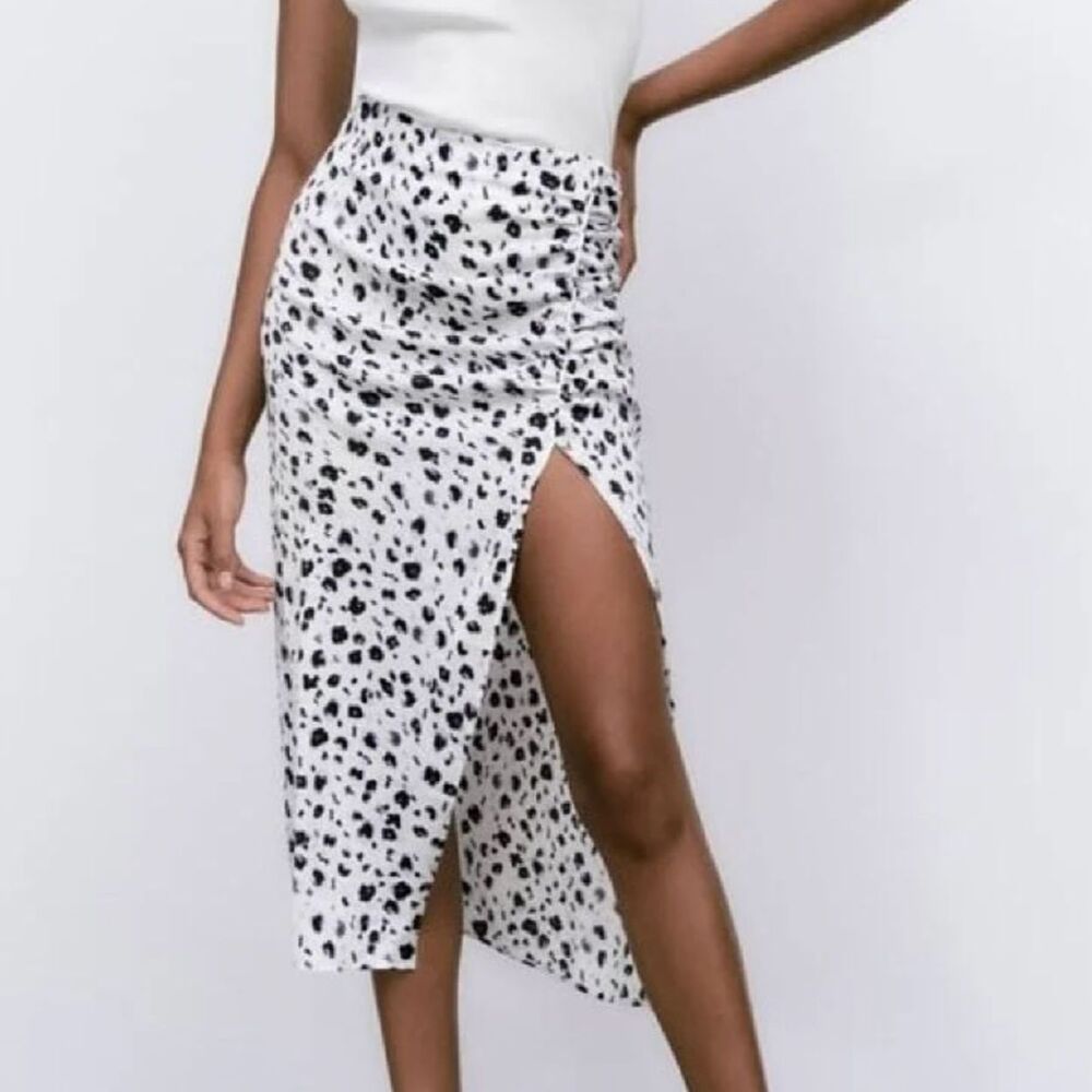 ZARA large black white leopard animal print ruched skirt satin feel